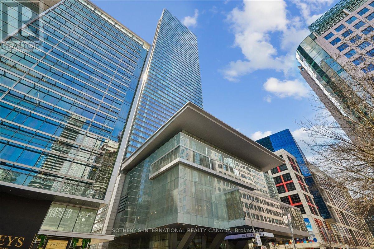 3703 - 183 Wellington Street W, Toronto, Ontario  M5V 0A1 - Photo 3 - C13021780