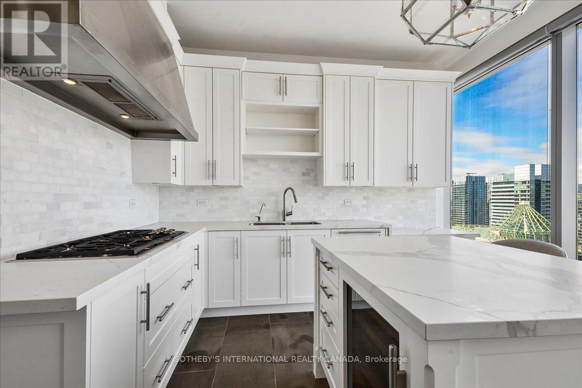 3703 - 183 Wellington Street W, Toronto, Ontario  M5V 0A1 - Photo 30 - C13021780