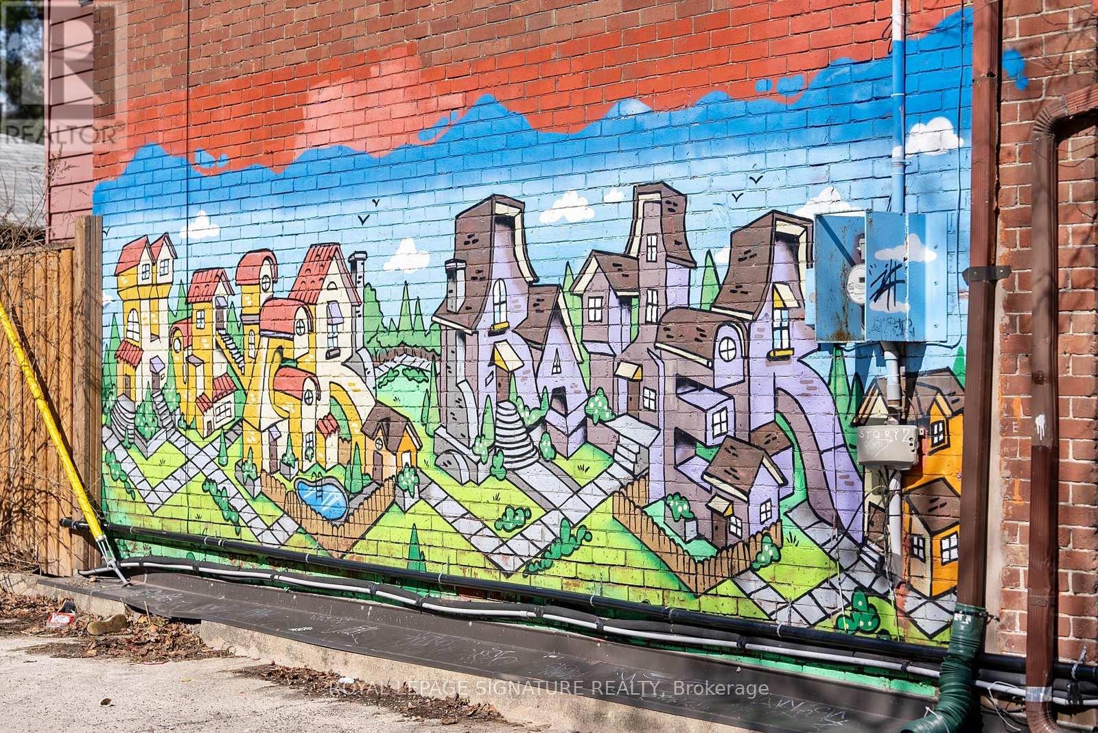 100 Sussex Avenue, Toronto, Ontario  M5S 1K3 - Photo 39 - C13021828