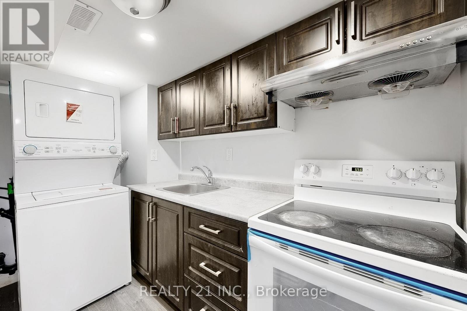 125 S Woodrow Boulevard, Toronto, Ontario  M1N 3L8 - Photo 10 - E13021748