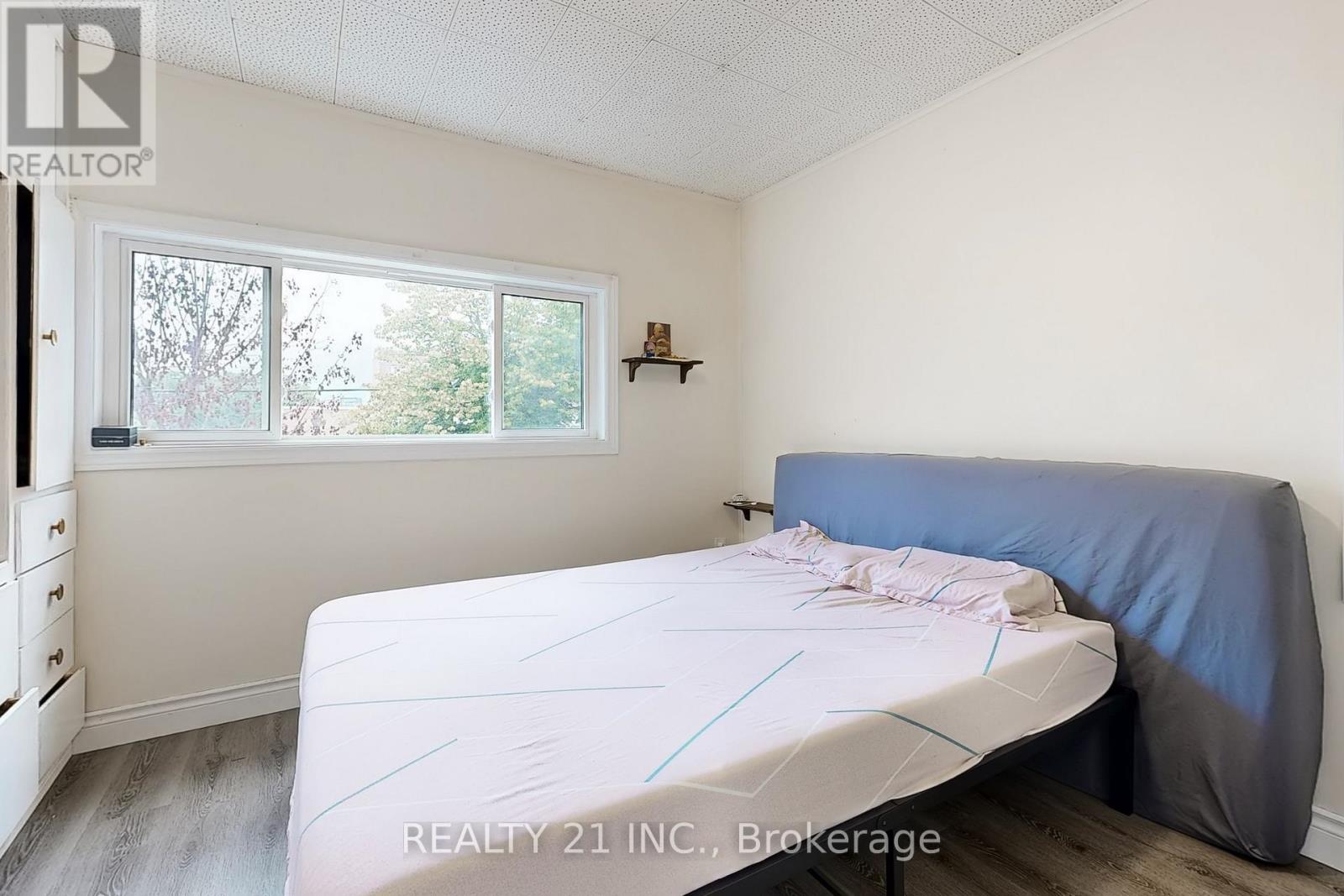 125 S Woodrow Boulevard, Toronto, Ontario  M1N 3L8 - Photo 12 - E13021748