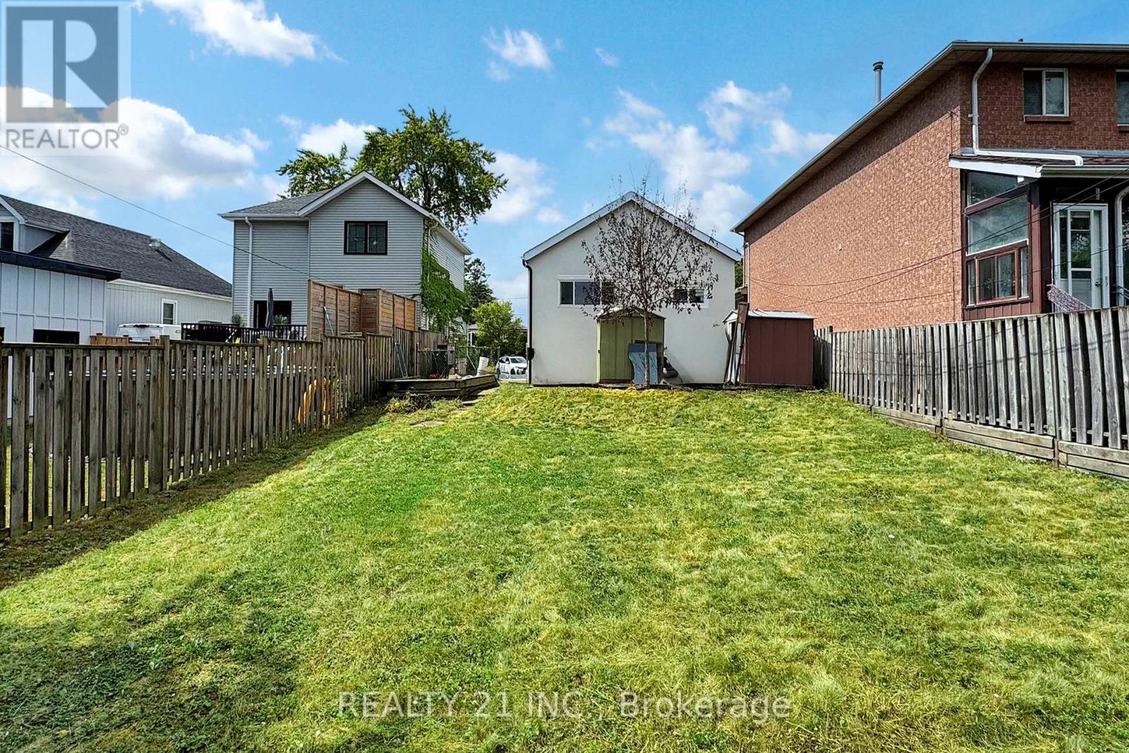 125 S Woodrow Boulevard, Toronto, Ontario  M1N 3L8 - Photo 32 - E13021748