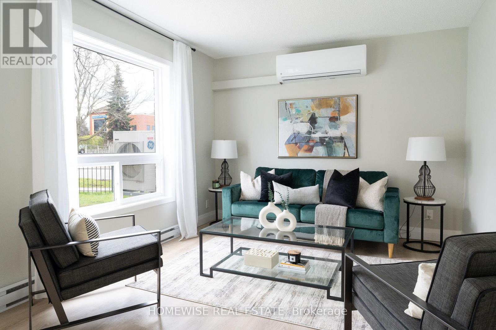 B16 - 240 Ormond Drive, Oshawa, Ontario  L1G 6T5 - Photo 2 - E13021776