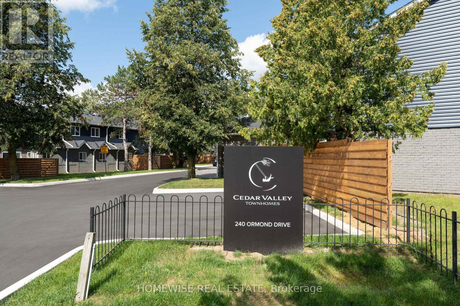 B16 - 240 Ormond Drive, Oshawa, Ontario  L1G 6T5 - Photo 33 - E13021776