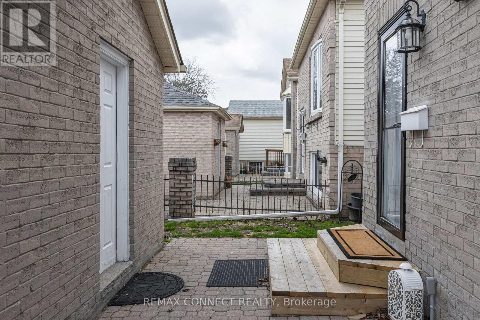 594 Waverly Street N, Oshawa, Ontario  L1J 7G1 - Photo 8 - E13021814