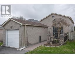 594 WAVERLY STREET N, Oshawa, Ontario