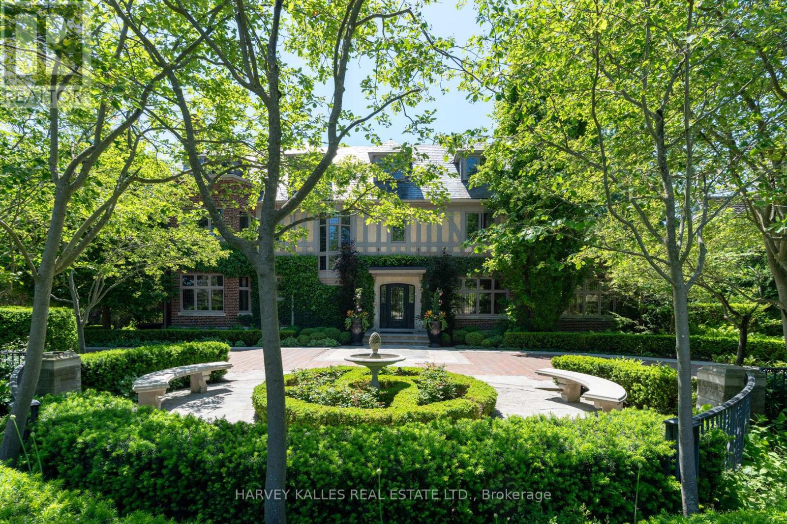 175 TEDDINGTON PARK AVENUE, Toronto, Ontario