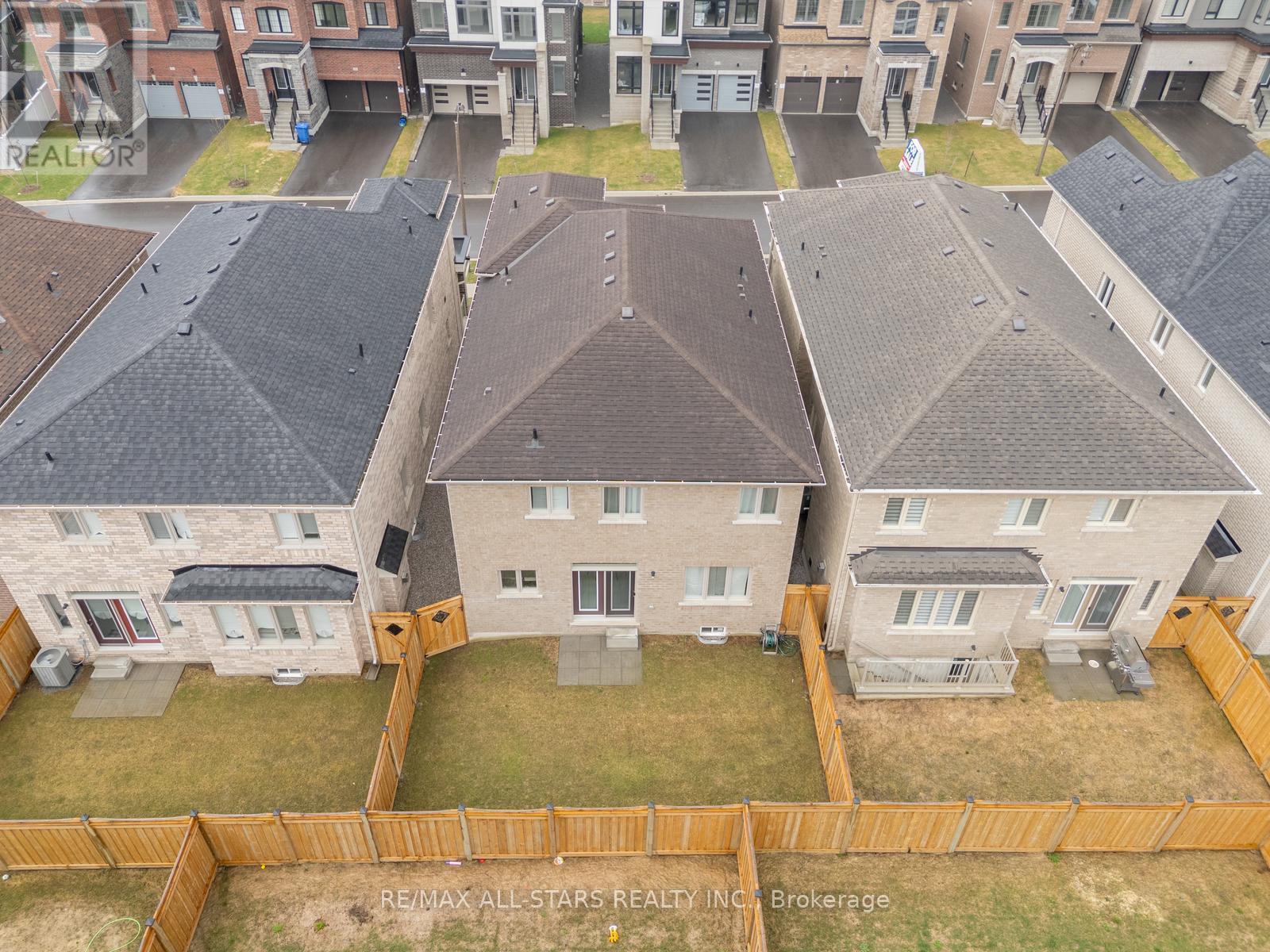 214 Fallharvest Way, Whitchurch-Stouffville, Ontario  L4A 5C2 - Photo 41 - N13000738