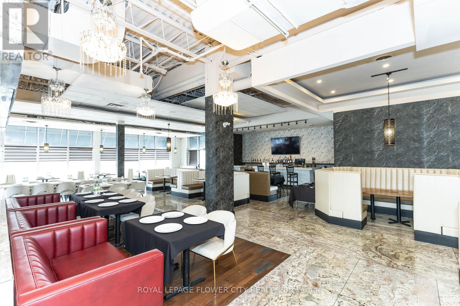 102 - 15 GATEWAY BOULEVARD, Brampton, Ontario