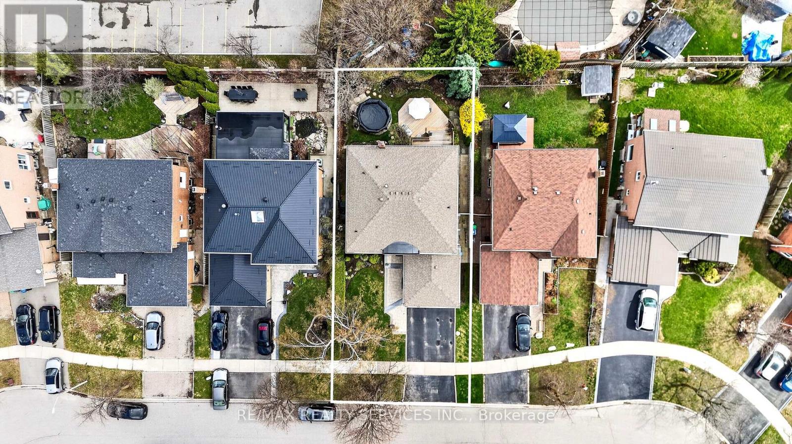 52 Nottingham Crescent, Brampton, Ontario  L6S 4G4 - Photo 5 - W13020936