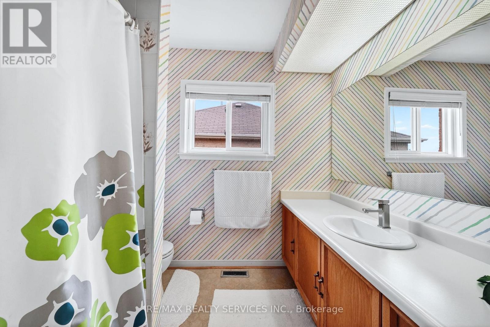 52 Nottingham Crescent, Brampton, Ontario  L6S 4G4 - Photo 37 - W13020936