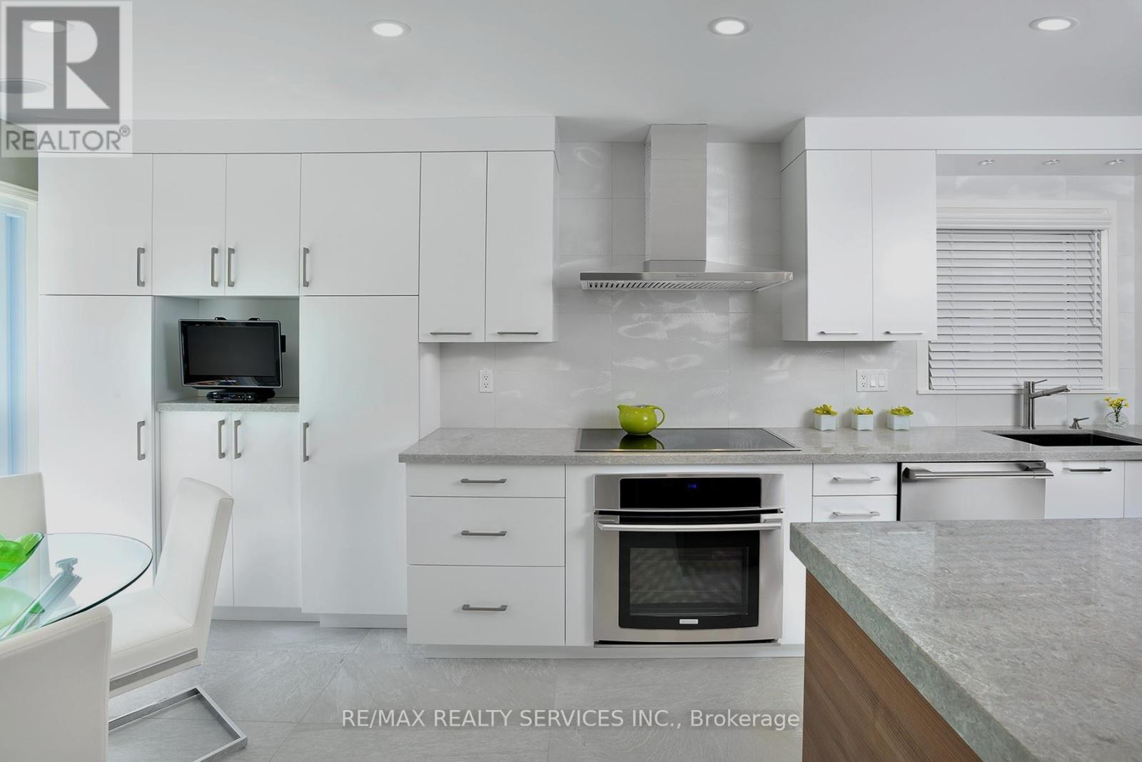 52 Nottingham Crescent, Brampton, Ontario  L6S 4G4 - Photo 18 - W13020936