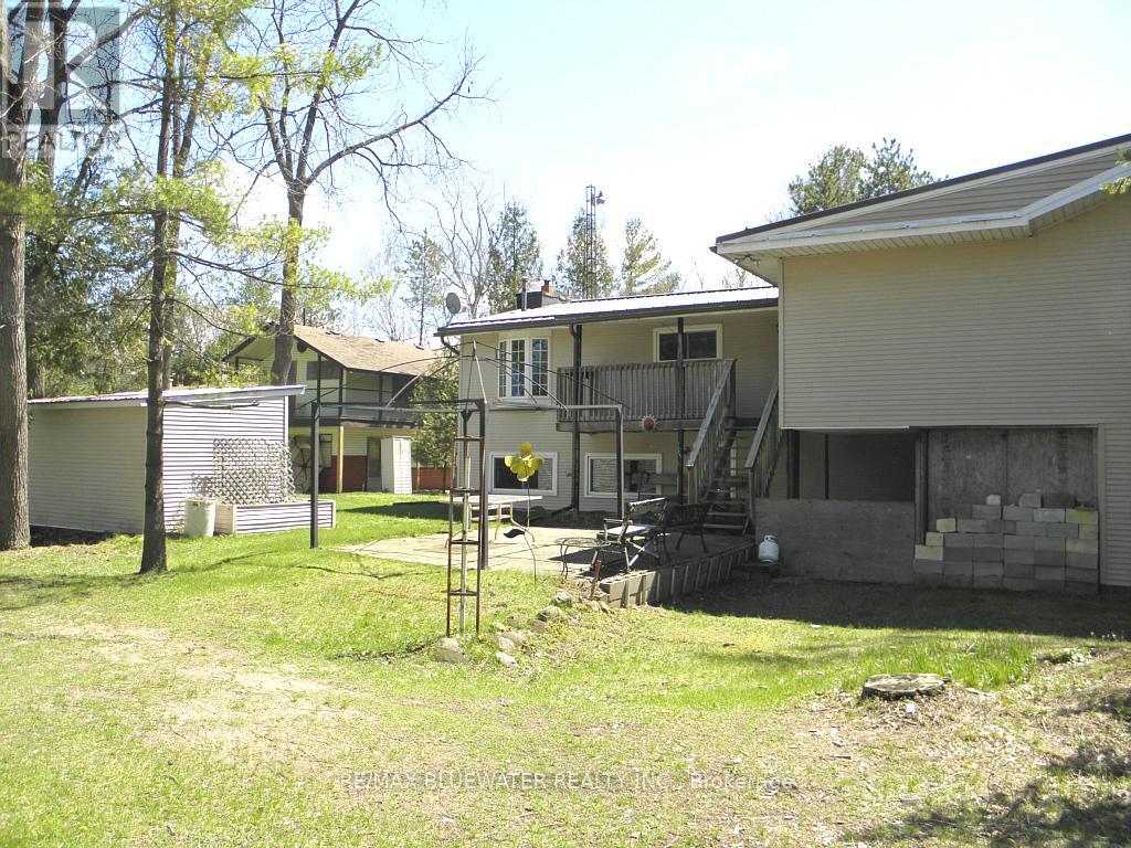 6386 Victoria Avenue, Lambton Shores, Ontario  N0N 1J2 - Photo 6 - X12849002