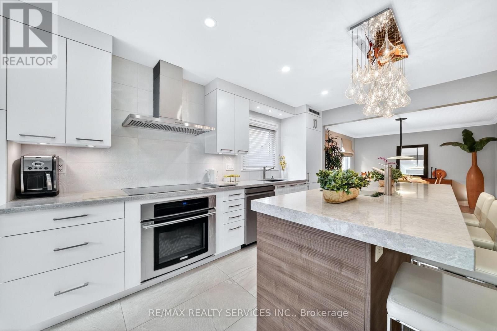 52 Nottingham Crescent, Brampton, Ontario  L6S 4G4 - Photo 19 - W13020936