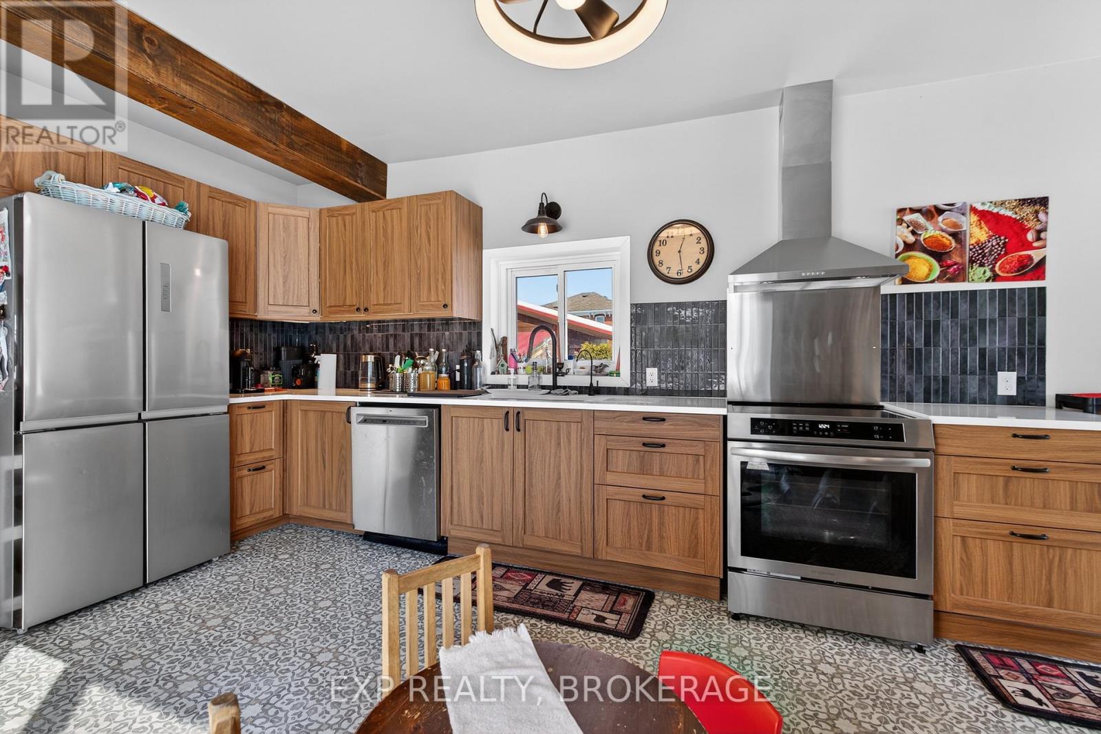 19 Whelan Street, Westport, Ontario  K0G 1X0 - Photo 10 - X12861352