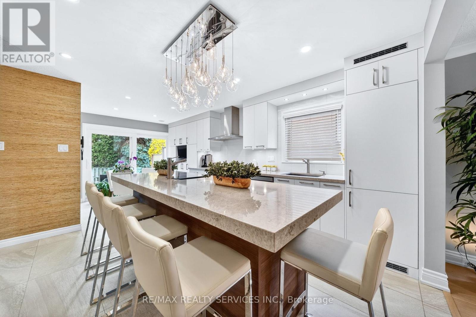 52 Nottingham Crescent, Brampton, Ontario  L6S 4G4 - Photo 13 - W13020936