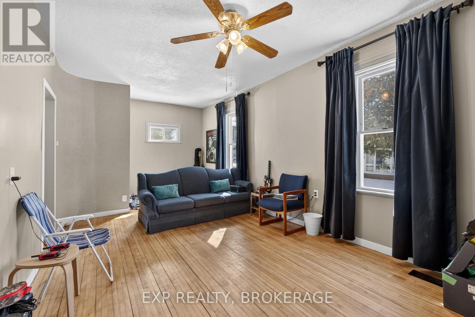 19 Whelan Street, Westport, Ontario  K0G 1X0 - Photo 4 - X12861352