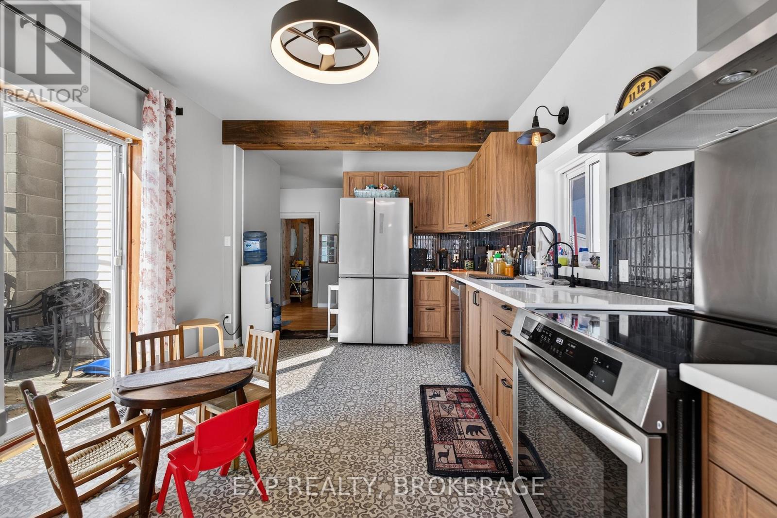 19 Whelan Street, Westport, Ontario  K0G 1X0 - Photo 9 - X12861352