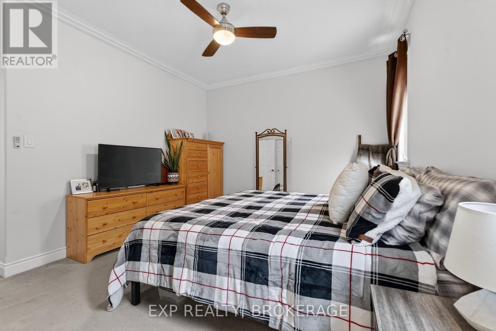 160 Mcdonough Crescent, Loyalist, Ontario  K7N 0B3 - Photo 18 - X12939520