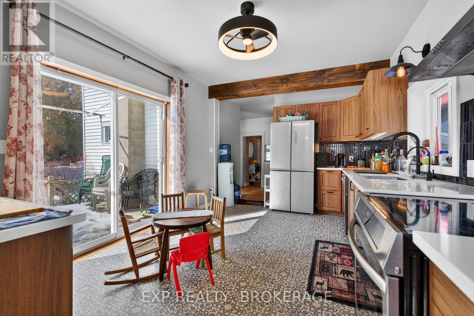 19 Whelan Street, Westport, Ontario  K0G 1X0 - Photo 8 - X12861352