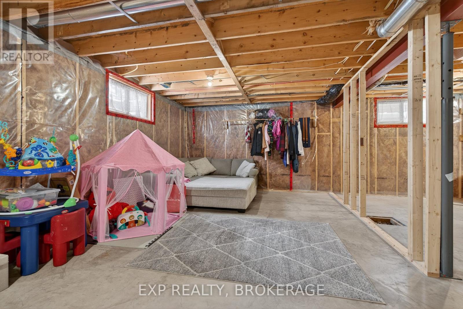 160 Mcdonough Crescent, Loyalist, Ontario  K7N 0B3 - Photo 25 - X12939520