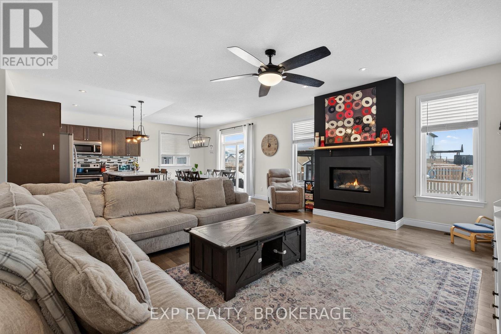 160 Mcdonough Crescent, Loyalist, Ontario  K7N 0B3 - Photo 9 - X12939520