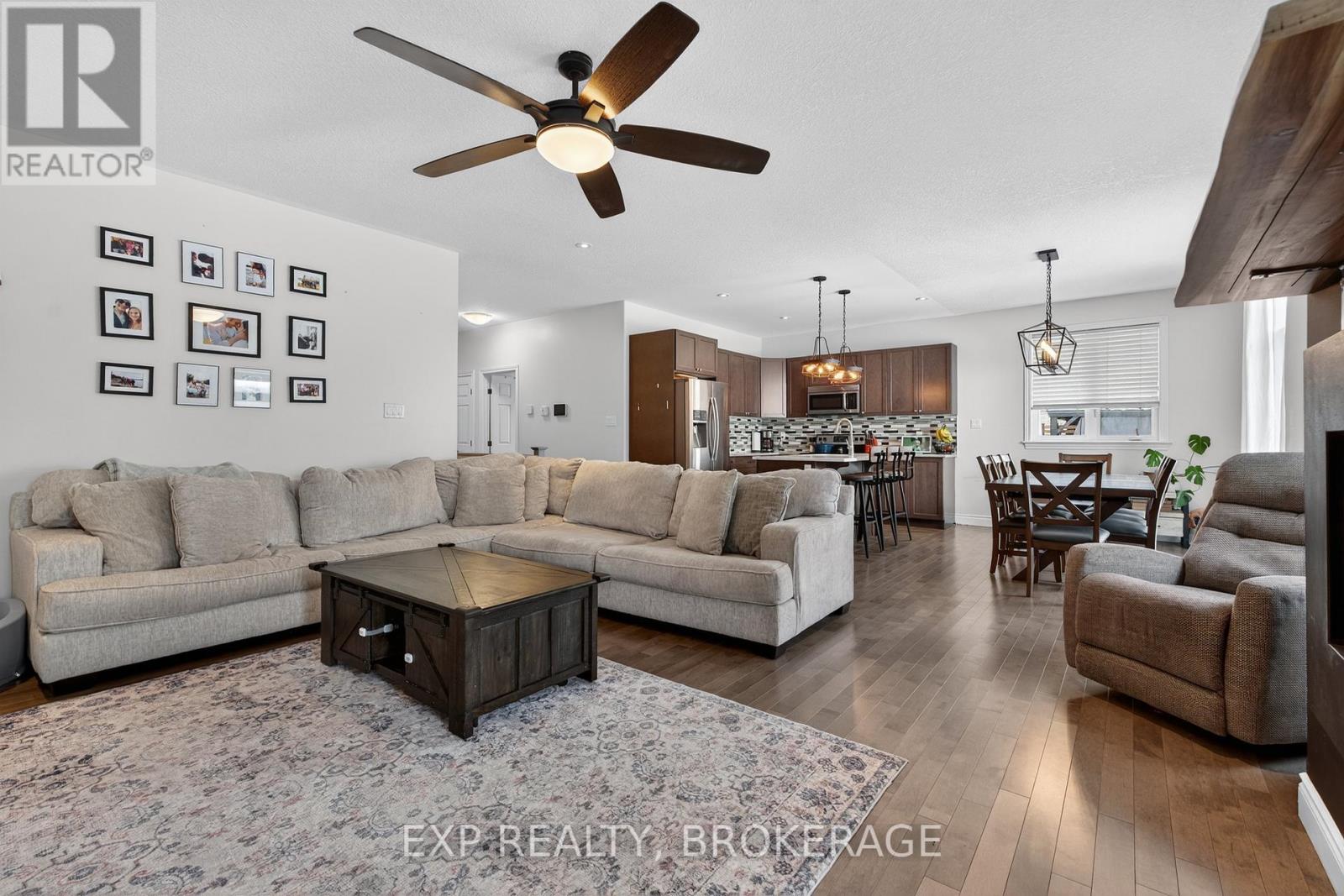 160 Mcdonough Crescent, Loyalist, Ontario  K7N 0B3 - Photo 8 - X12939520