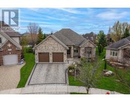 945 RIVERSTONE COURT, Kitchener, Ontario
