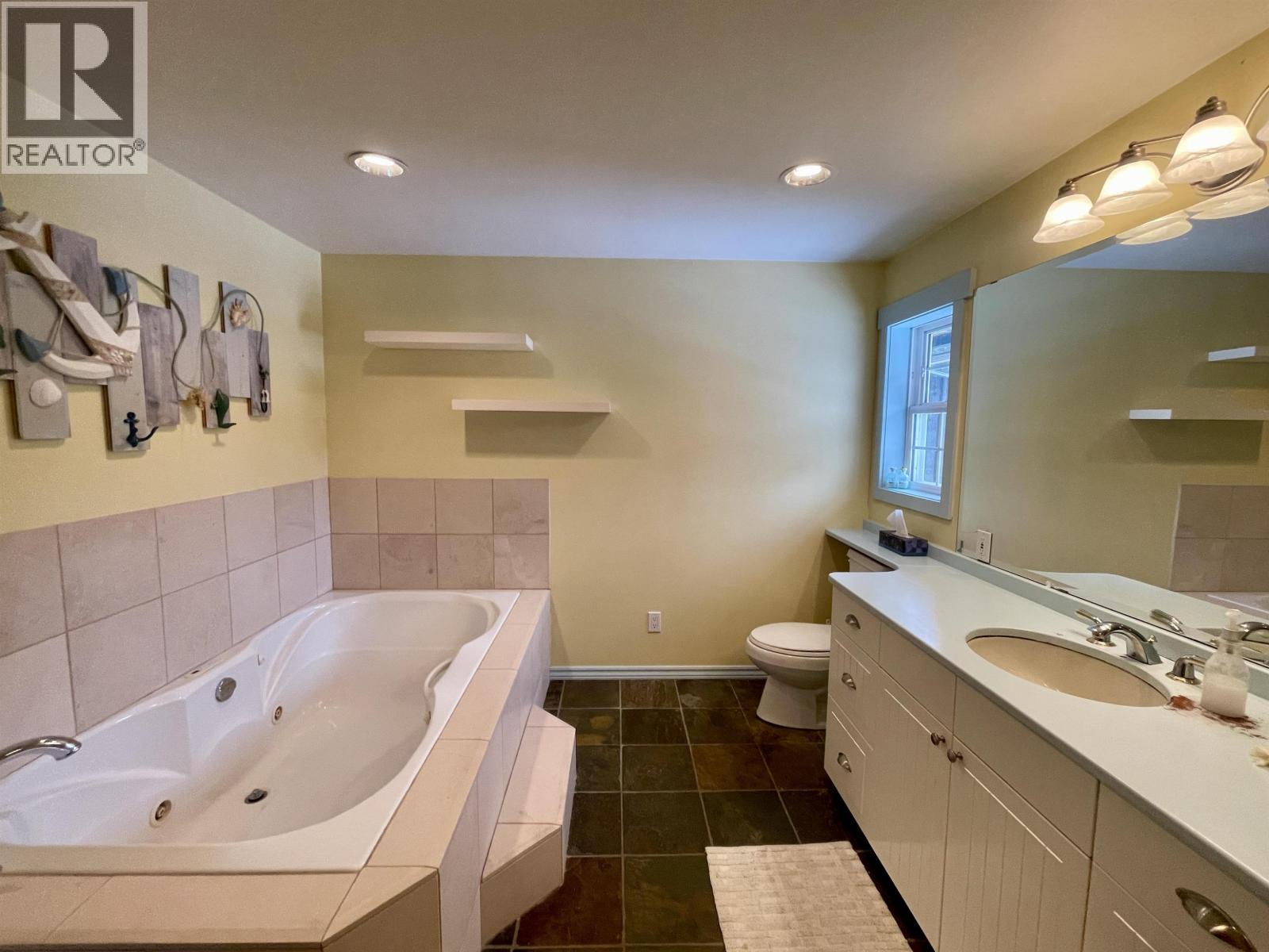 7307 S Canim Lake Road, Canim Lake, British Columbia  V0K 1J0 - Photo 18 - R3096927