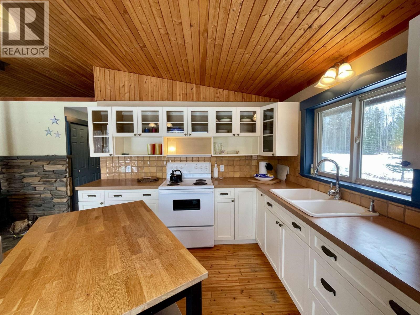 7307 S Canim Lake Road, Canim Lake, British Columbia  V0K 1J0 - Photo 10 - R3096927