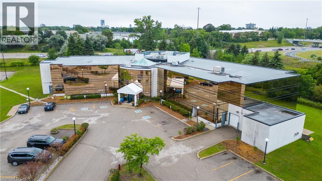 575 RIVERBEND Drive, Kitchener, Ontario