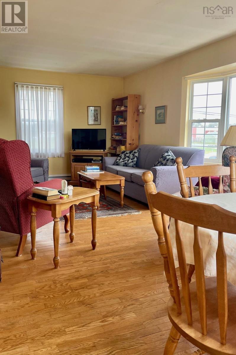 63 Knickle Road, Lunenburg, Nova Scotia  B0J 2C0 - Photo 12 - 202608022