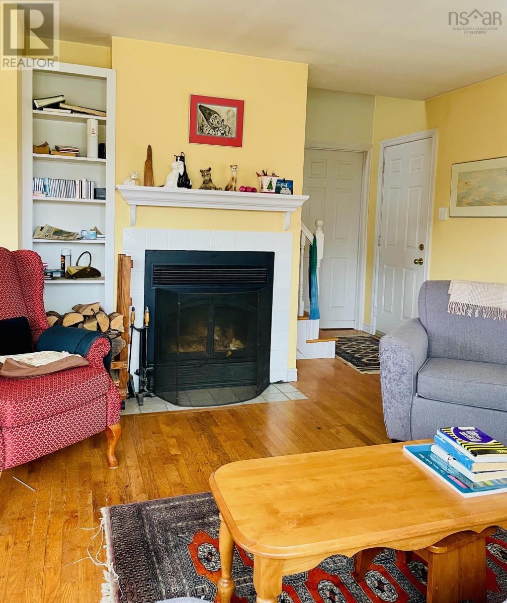 63 Knickle Road, Lunenburg, Nova Scotia  B0J 2C0 - Photo 16 - 202608022