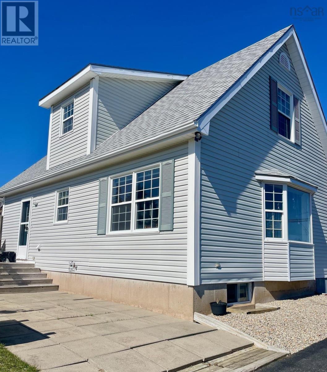 63 Knickle Road, Lunenburg, Nova Scotia  B0J 2C0 - Photo 4 - 202608022