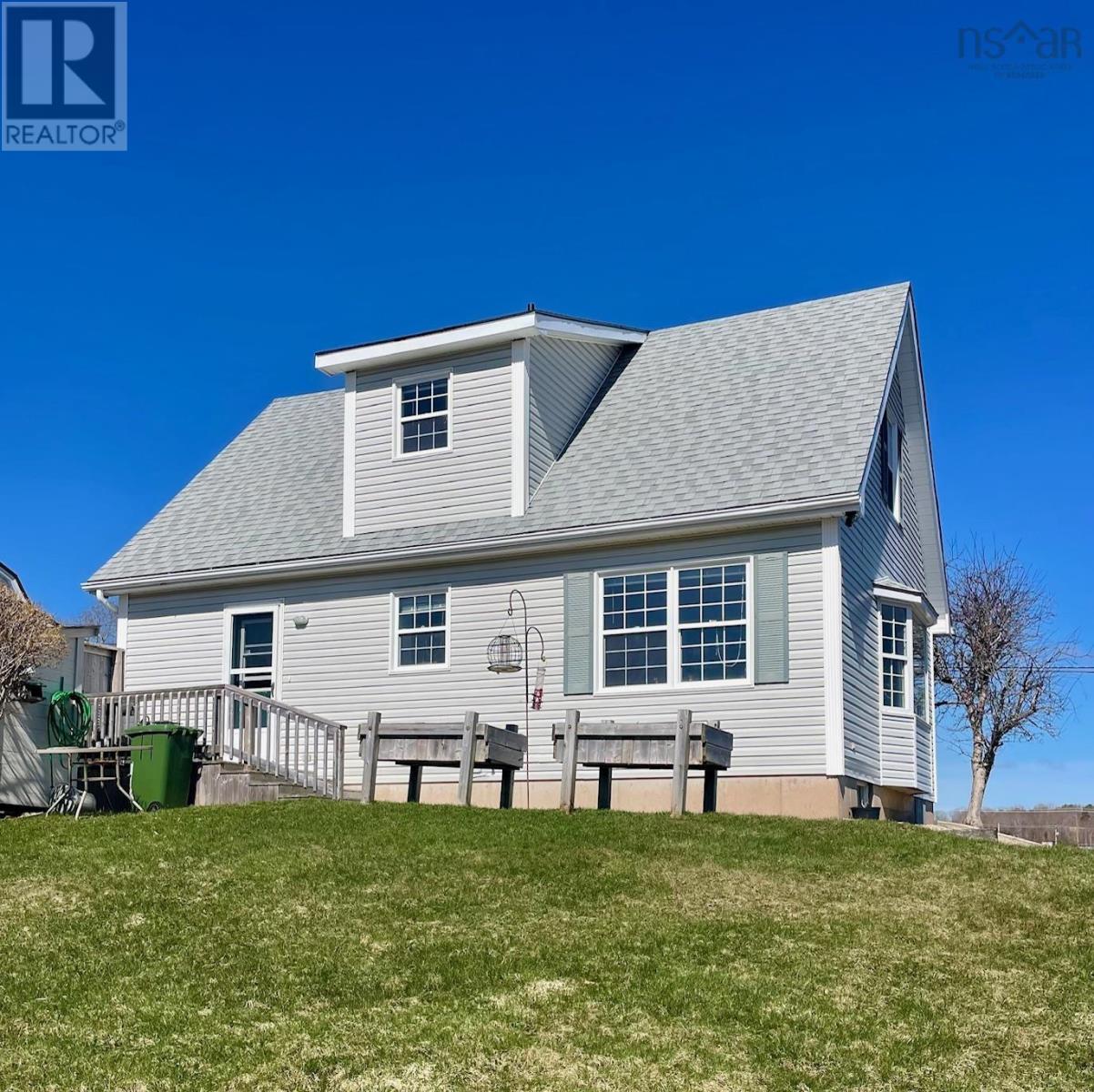 63 Knickle Road, Lunenburg, Nova Scotia  B0J 2C0 - Photo 30 - 202608022