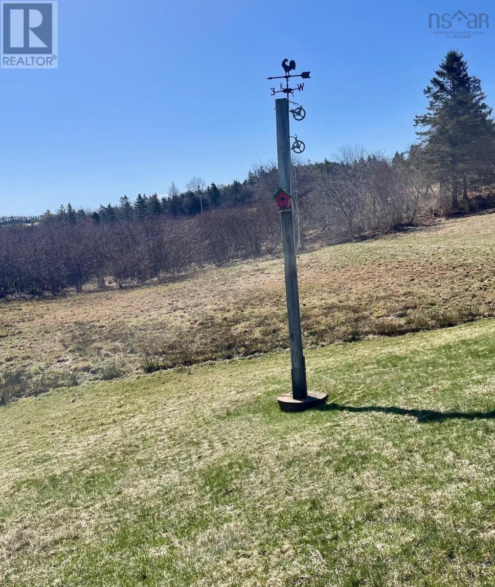 63 Knickle Road, Lunenburg, Nova Scotia  B0J 2C0 - Photo 28 - 202608022