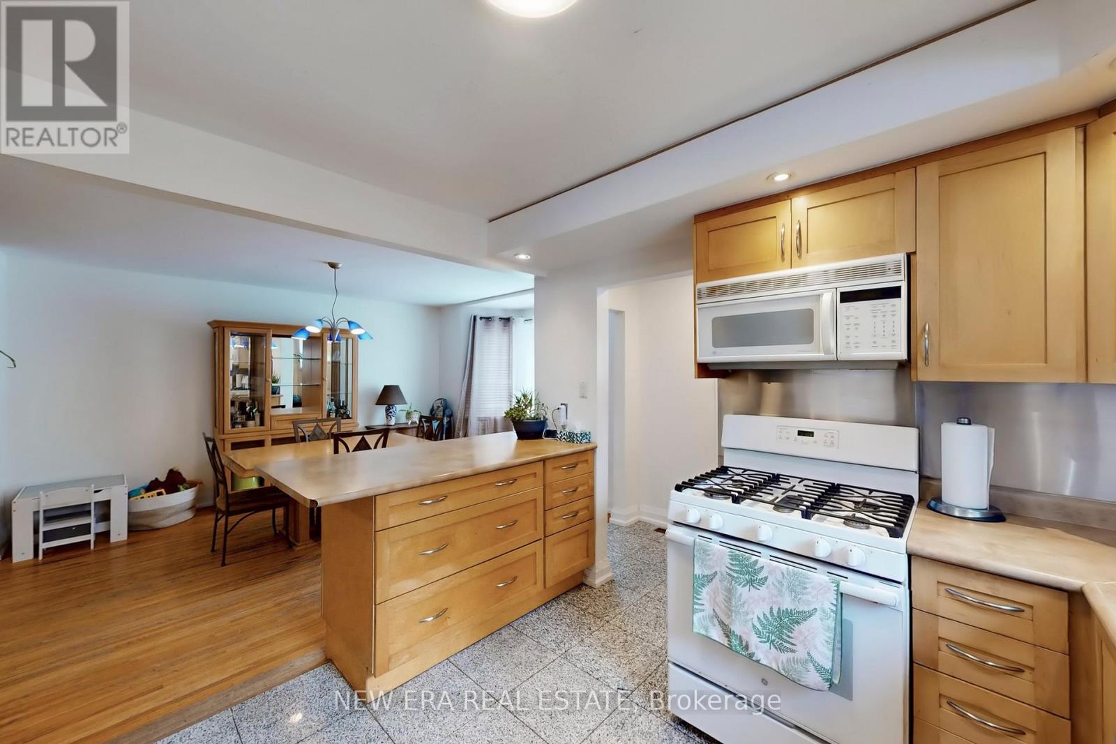 80 Renfield Street, Toronto, Ontario  M6M 4V7 - Photo 18 - W13021626