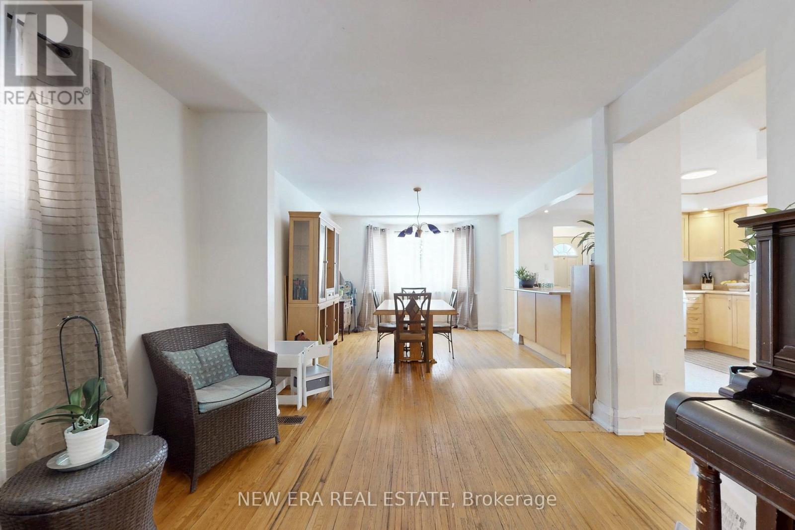 80 Renfield Street, Toronto, Ontario  M6M 4V7 - Photo 7 - W13021626