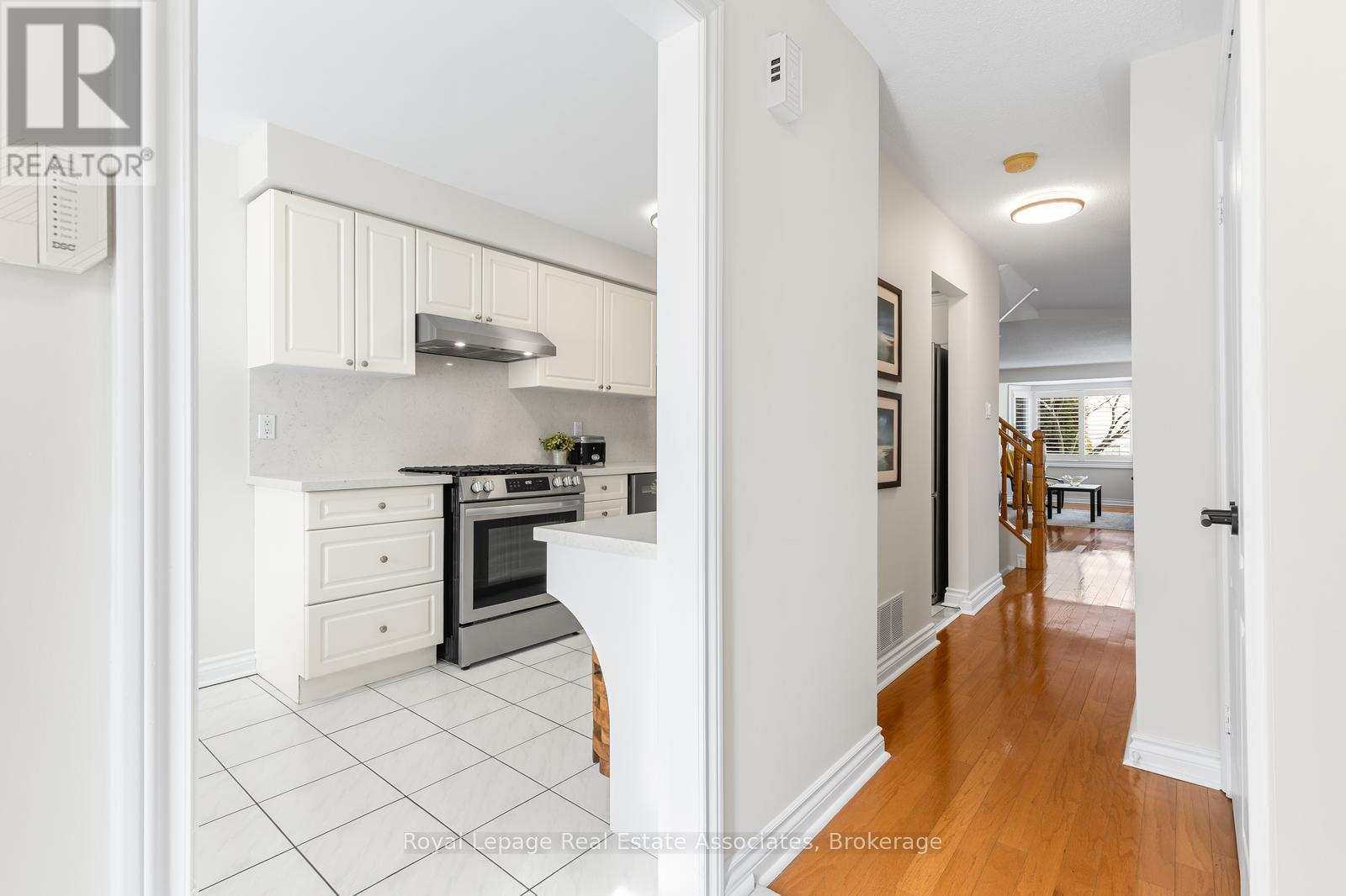 94 - 5480 Glen Erin Drive, Mississauga, Ontario  L5M 5R3 - Photo 2 - W13021664