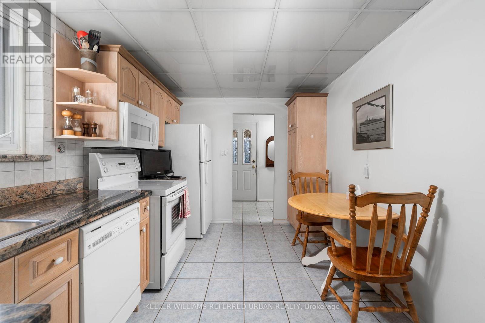 49 Navenby Crescent, Toronto, Ontario  M9L 1B3 - Photo 10 - W13021740