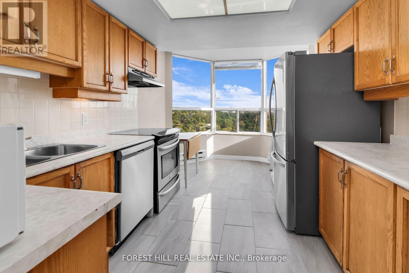 720 - 6 Humberline Drive, Toronto, Ontario  M9W 6X8 - Photo 1 - W13021742