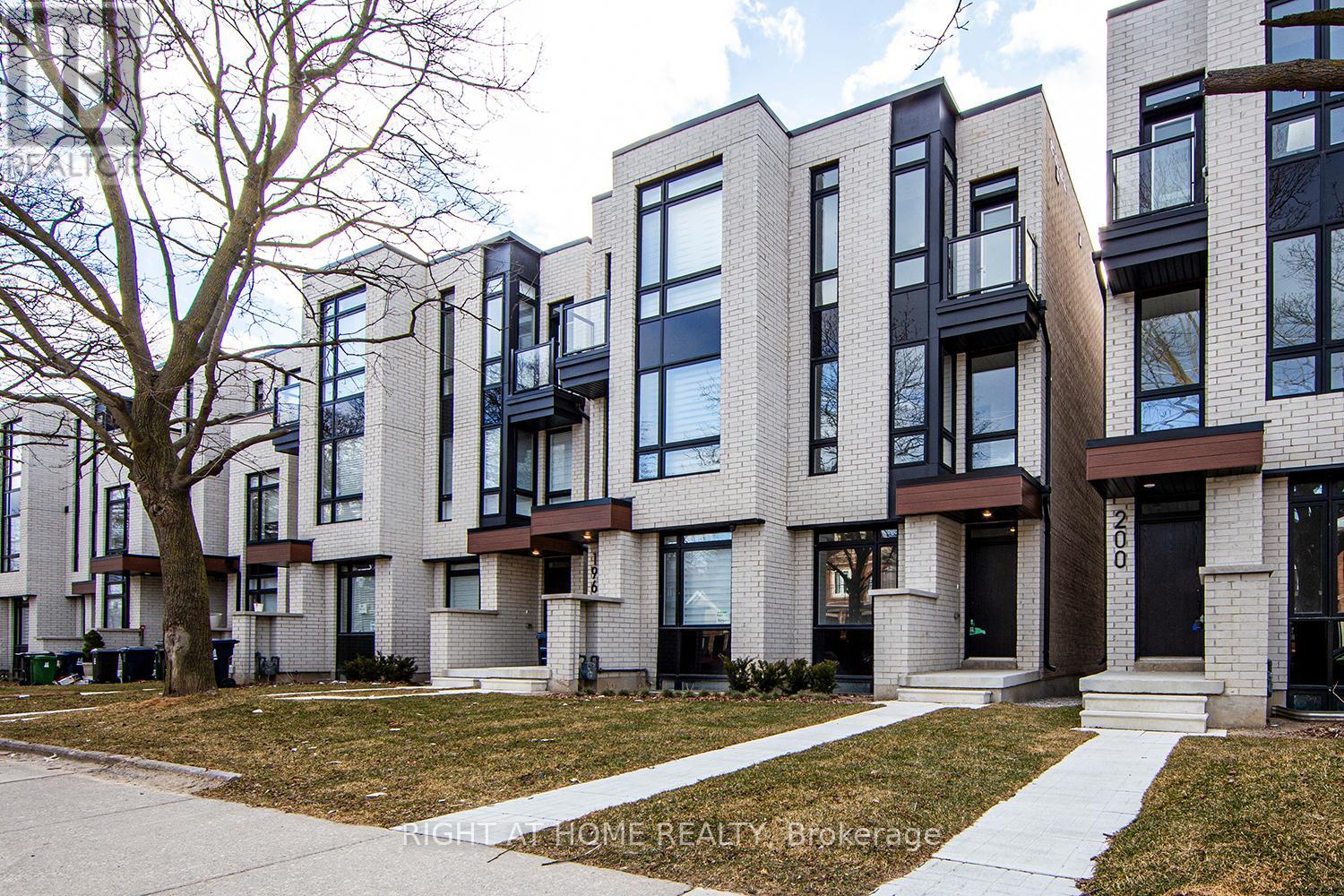 198 Mcroberts Avenue, Toronto, Ontario  M6E 4P5 - Photo 2 - W13021746