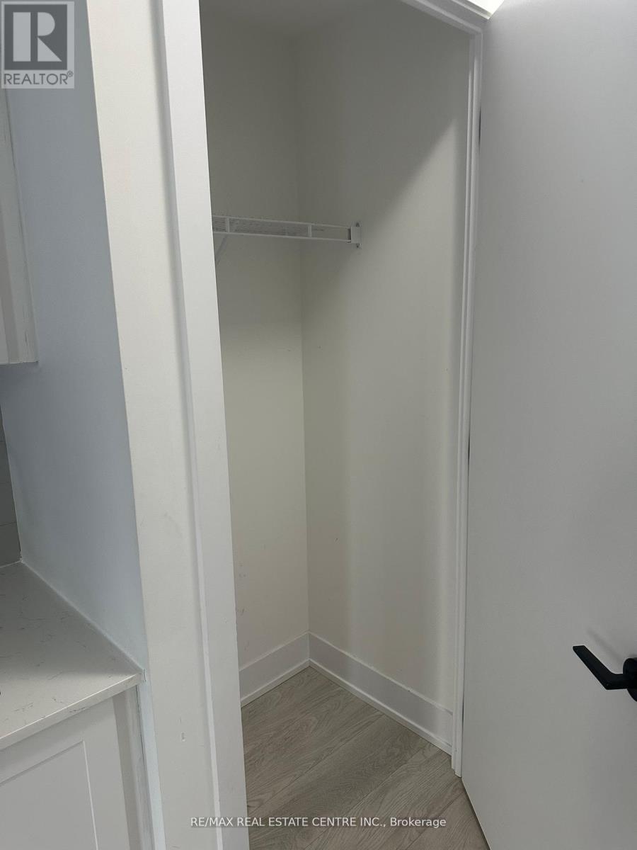 247 - 2450 Old Bronte Road, Oakville, Ontario  L6M 5P6 - Photo 4 - W13021768