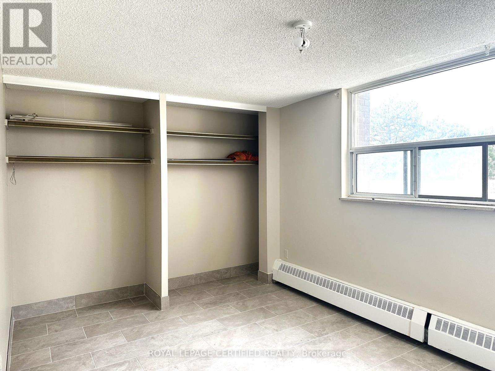 208 - 380 Dixon Road, Toronto, Ontario  M9R 1T3 - Photo 11 - W13021796
