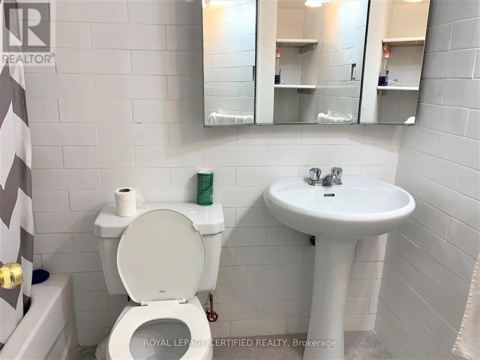 208 - 380 Dixon Road, Toronto, Ontario  M9R 1T3 - Photo 12 - W13021796