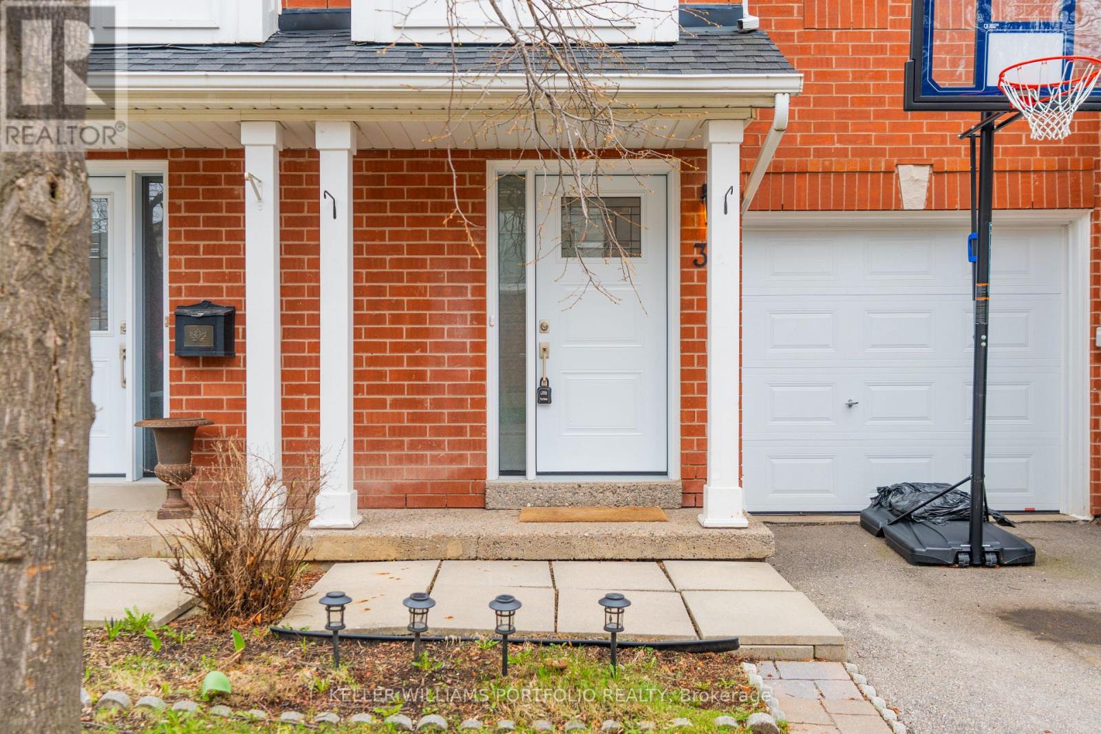 34 - 1588 South Parade Court, Mississauga, Ontario  L5M 6E7 - Photo 4 - W13021808