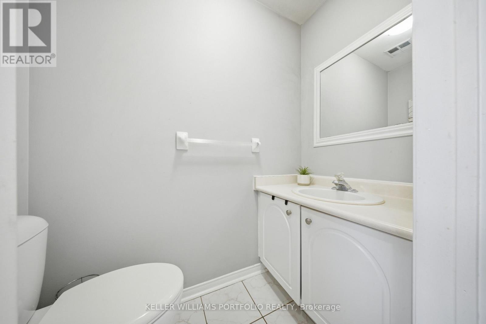 34 - 1588 South Parade Court, Mississauga, Ontario  L5M 6E7 - Photo 7 - W13021808