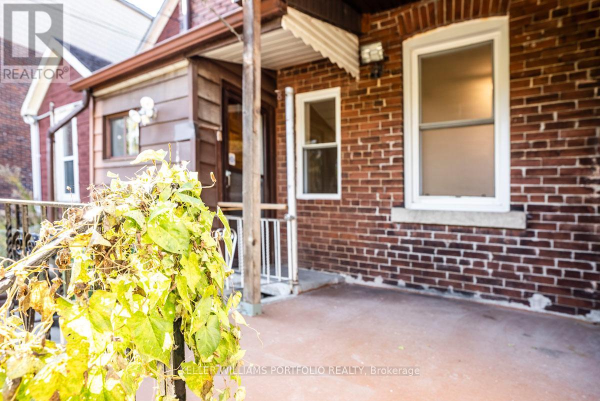 Unit 1 - 821 Gladstone Avenue, Toronto, Ontario  M6H 3J7 - Photo 11 - W13021848