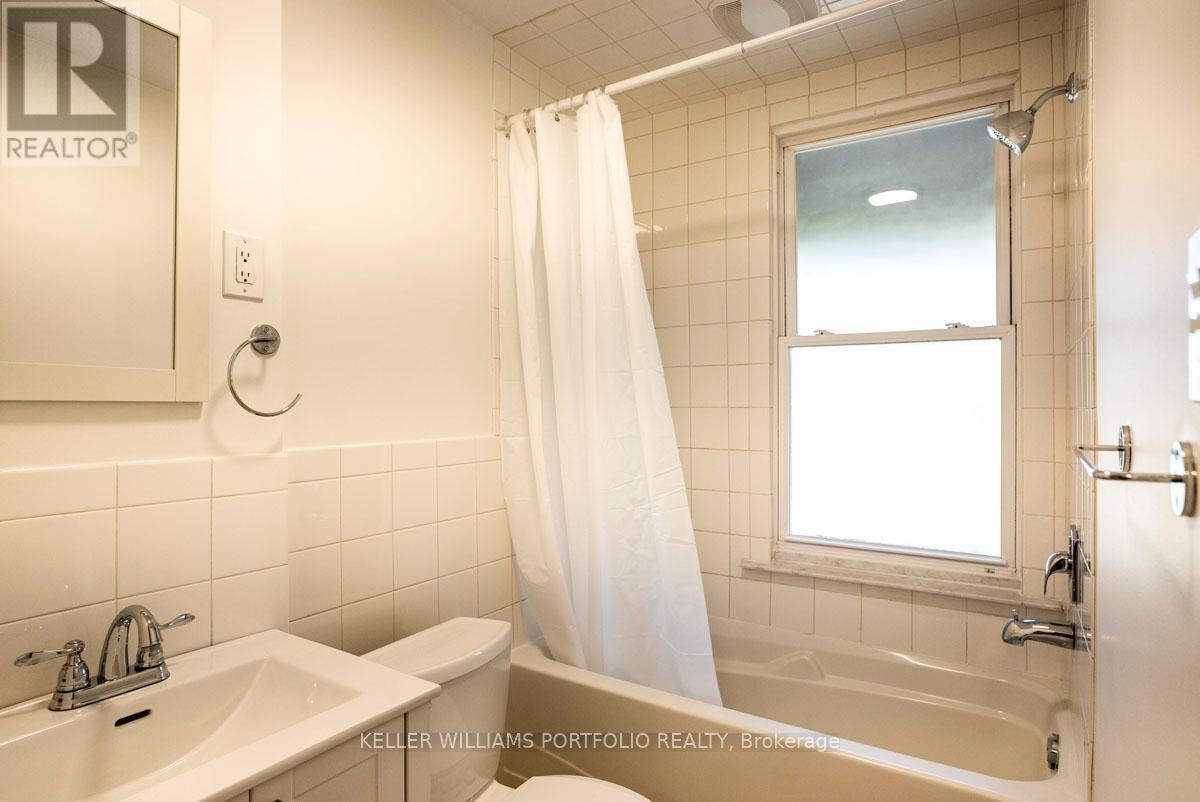 Unit 1 - 821 Gladstone Avenue, Toronto, Ontario  M6H 3J7 - Photo 9 - W13021848