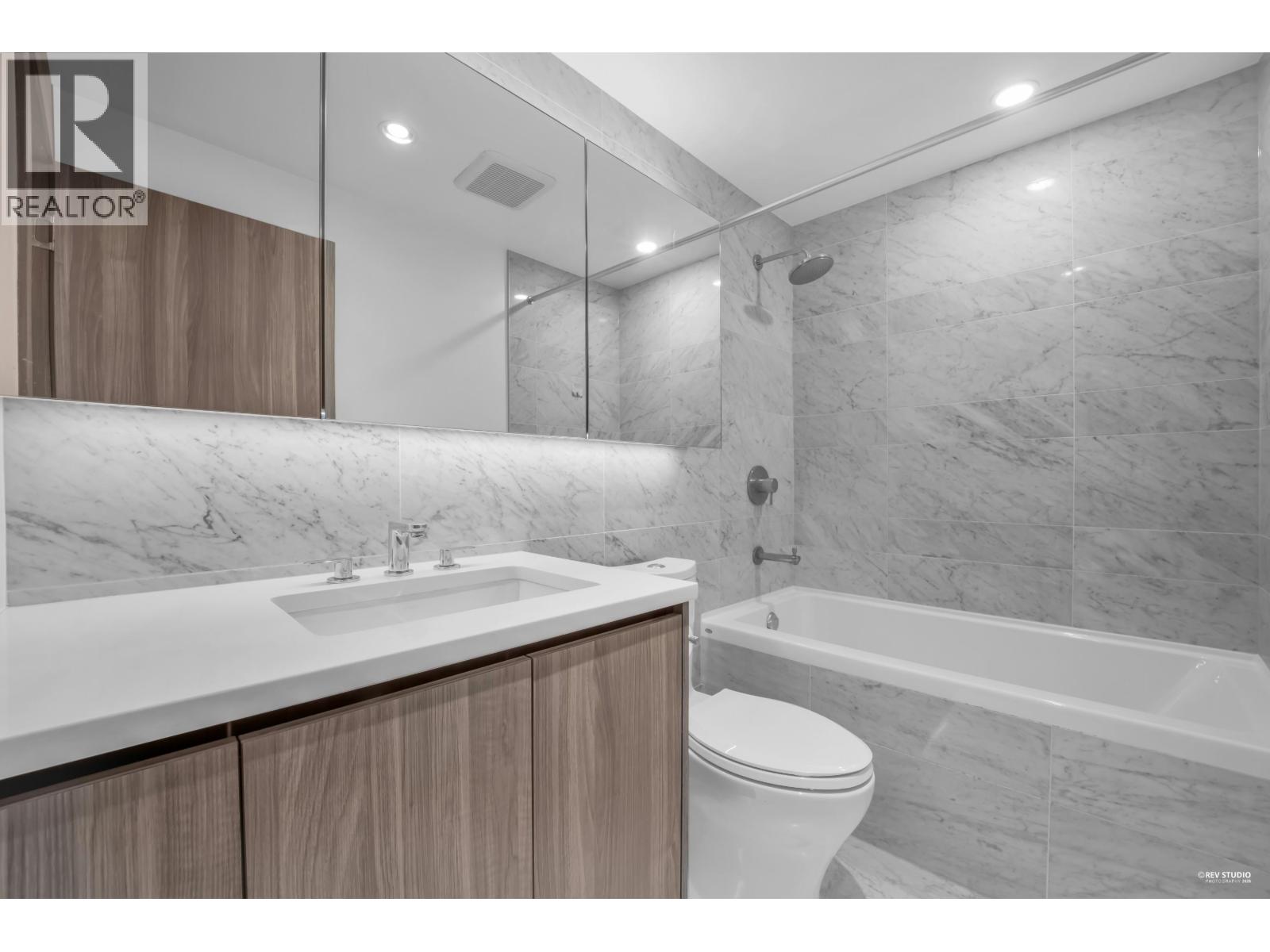 2009 4730 Lougheed Highway, Burnaby, British Columbia  V5C 0M9 - Photo 14 - R3113395